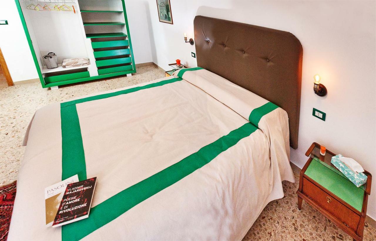 Le Stanze Di Bruno Bed & Breakfast Pescara Bagian luar foto